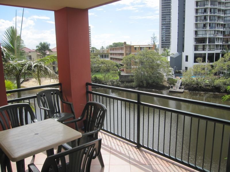 210/1 Paradise Island, Surfers Paradise QLD 4217