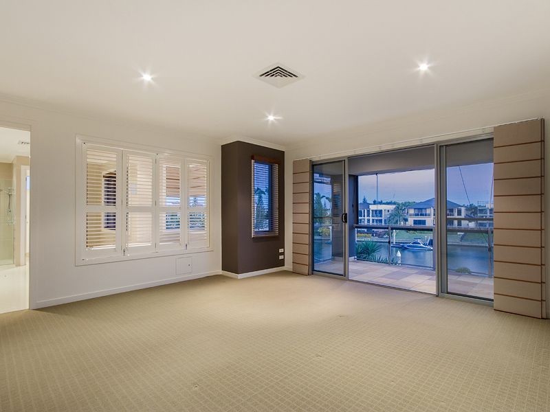 2302 Belmont Ct, Hope Island QLD 4212