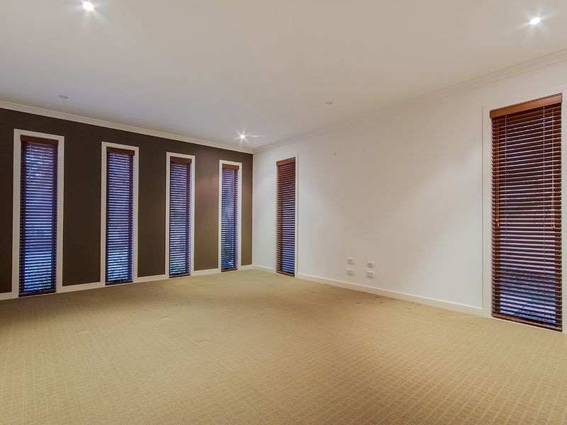 2302 Belmont Ct, Hope Island QLD 4212