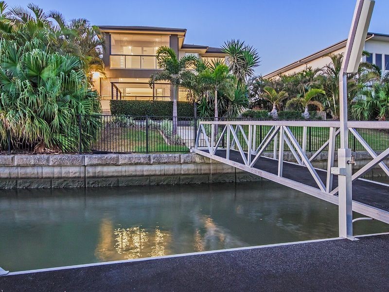 2302 Belmont Ct, Hope Island QLD 4212