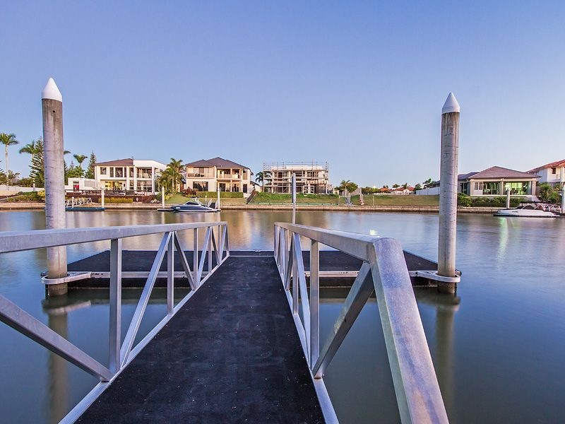 2302 Belmont Ct, Hope Island QLD 4212