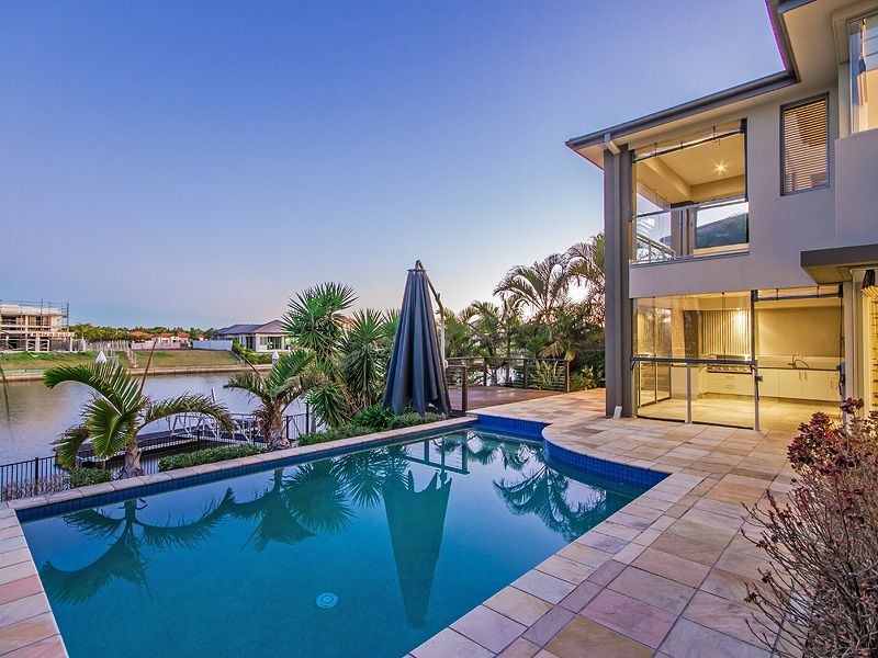 2302 Belmont Ct, Hope Island QLD 4212