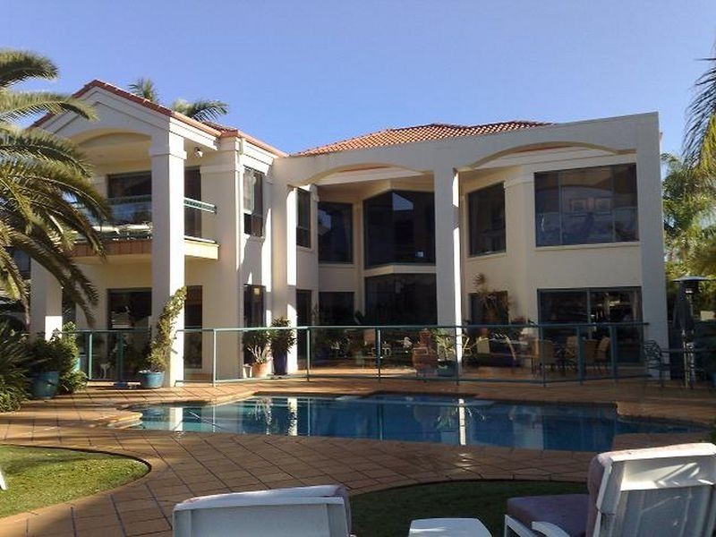 Hope Island QLD 4212