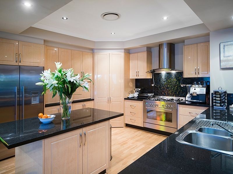 90 The Peninsula, Helensvale QLD 4212