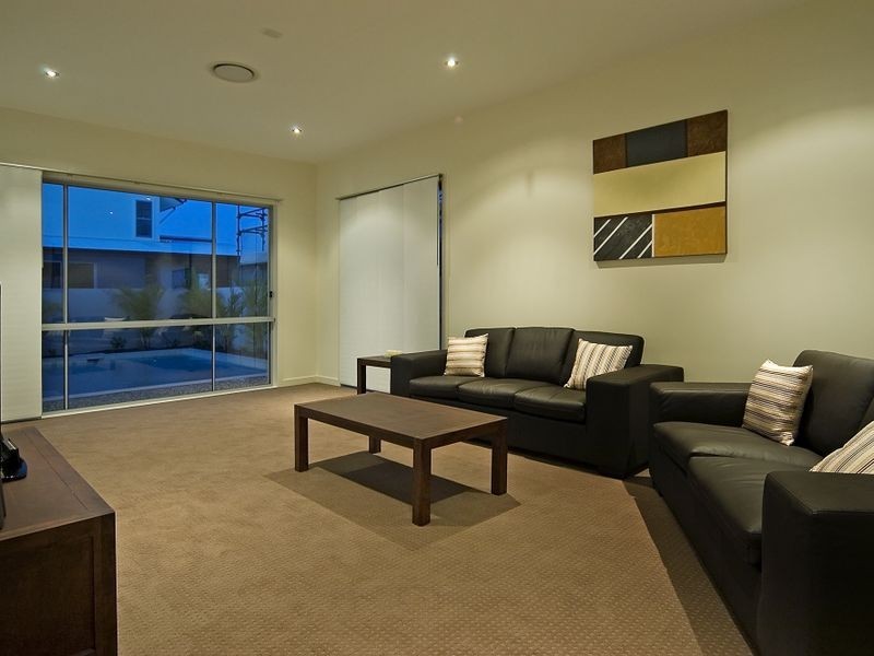 Hope Island QLD 4212