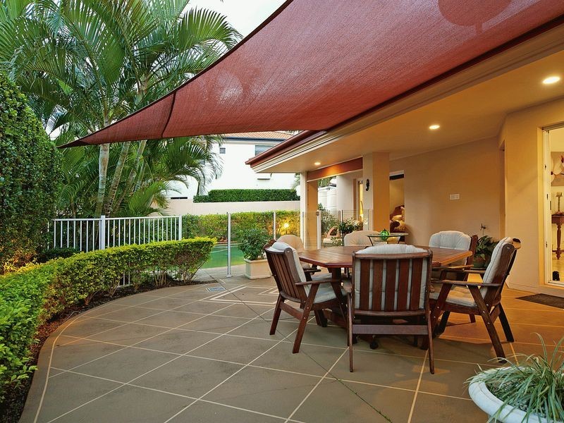 1622 Riverdale Drive, Hope Island QLD 4212