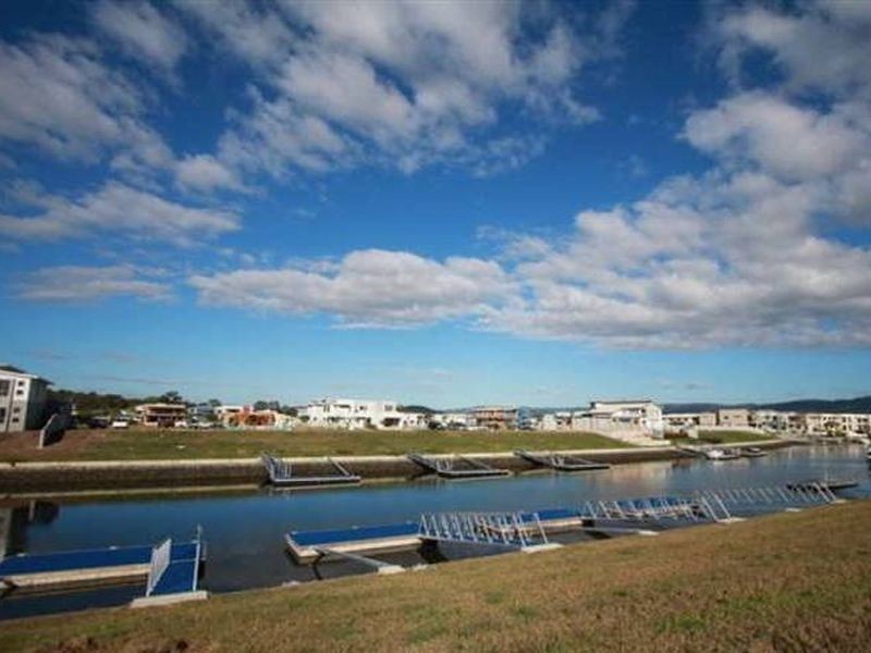 7 Harbourvue Court, Helensvale QLD 4212