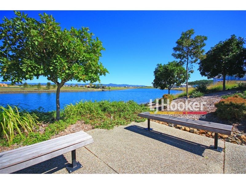 27 Rhodium Crescent, Hope Island QLD 4212