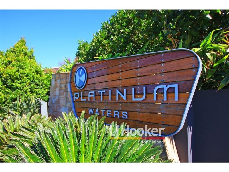 27 Rhodium Crescent, Hope Island QLD 4212