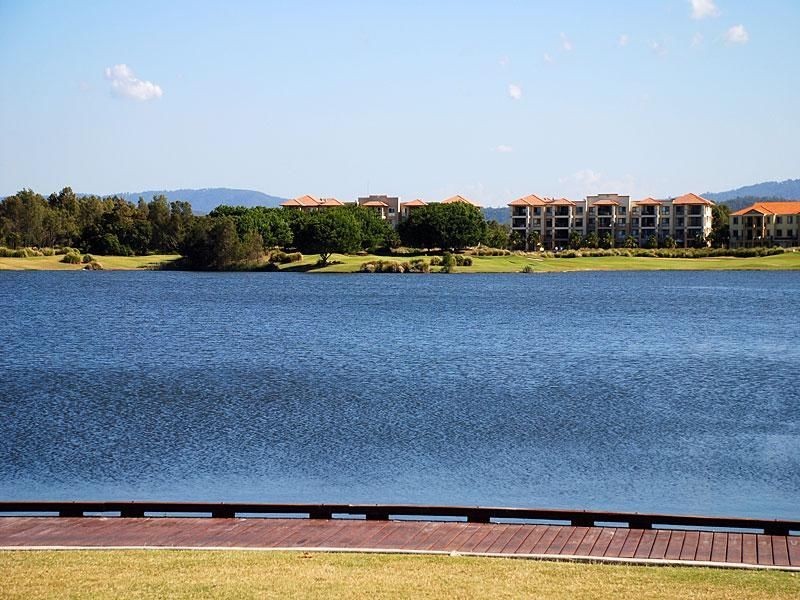 6107 The Lakes Drive, Hope Island QLD 4212