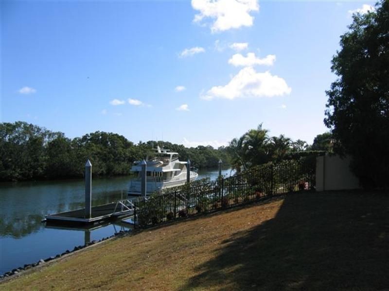 Hope Island QLD 4212
