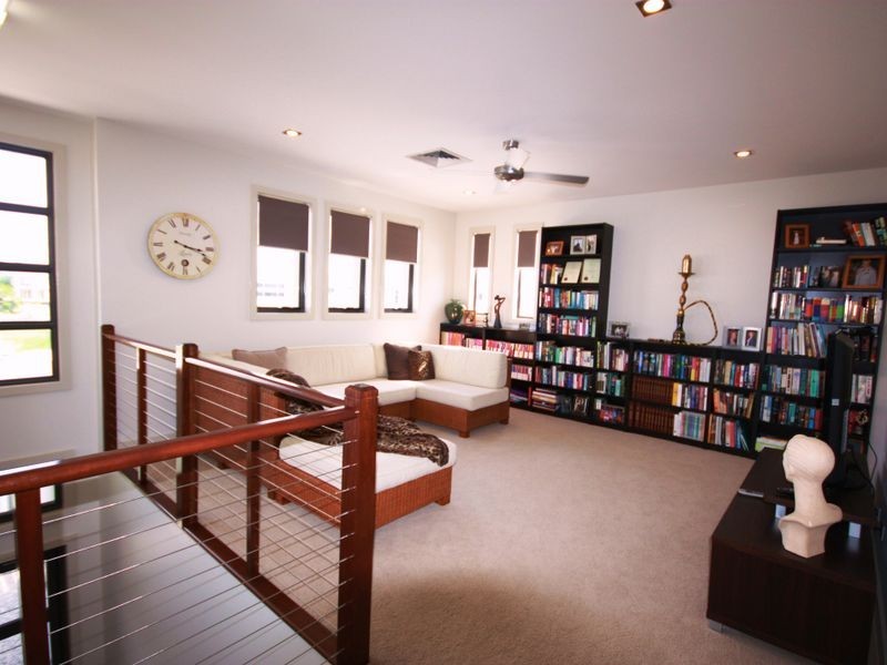 Hope Island QLD 4212