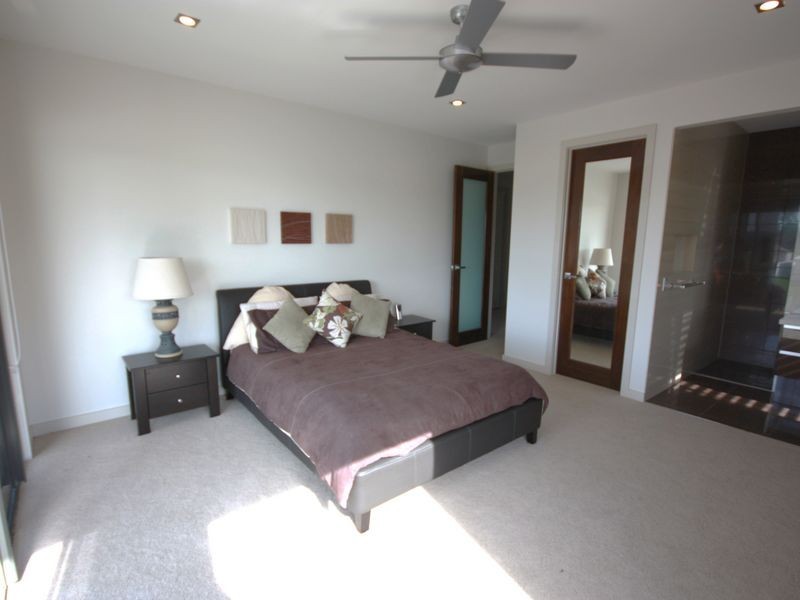 Hope Island QLD 4212