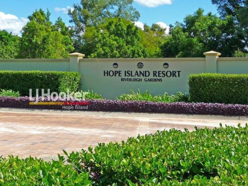 3158 Riverleigh Drive, Hope Island QLD 4212