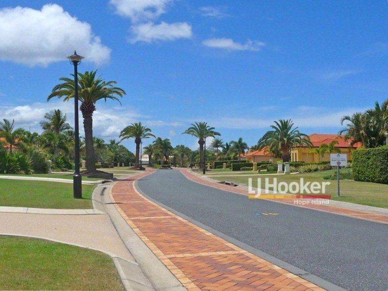 3158 Riverleigh Drive, Hope Island QLD 4212