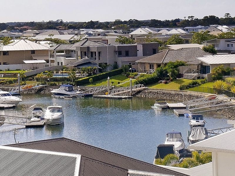 33 Southaven Drive, Helensvale QLD 4212