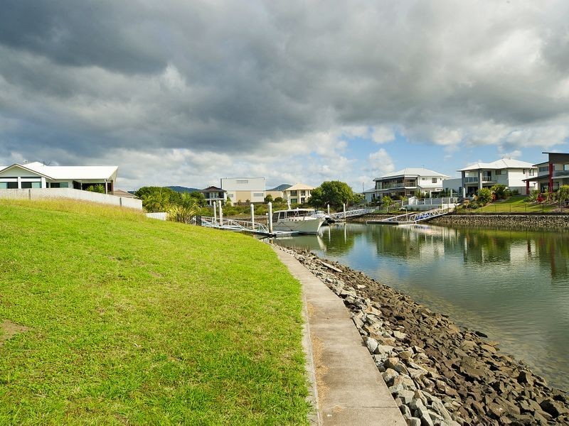 33 Southaven Drive, Helensvale QLD 4212