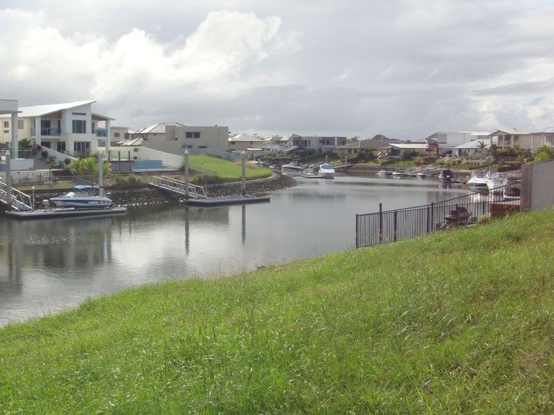 33 Southaven Drive, Helensvale QLD 4212