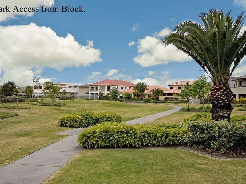 2558 Cressbrook Drive, Hope Island QLD 4212