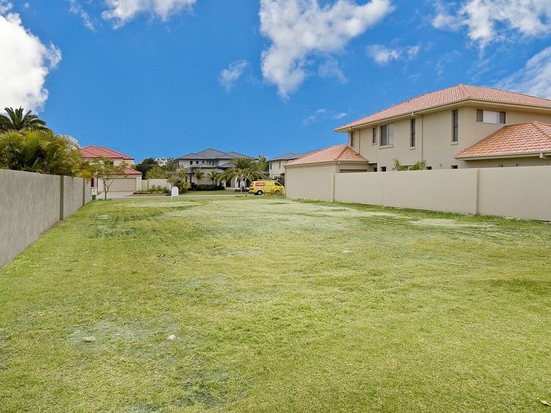 2558 Cressbrook Drive, Hope Island QLD 4212