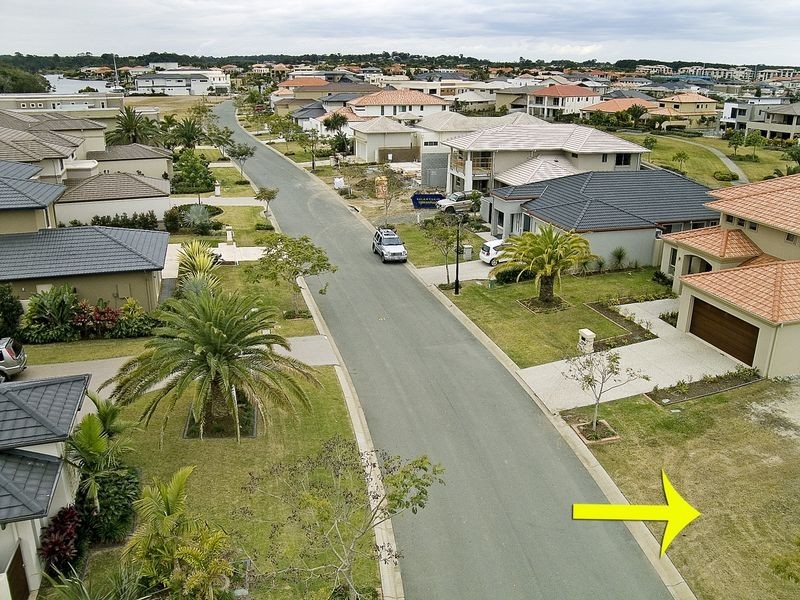 2558 Cressbrook Drive, Hope Island QLD 4212