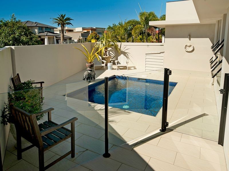 Hope Island QLD 4212