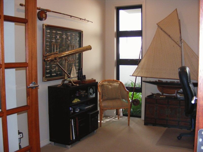 Hope Island QLD 4212