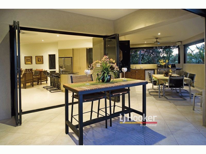 Hope Island QLD 4212