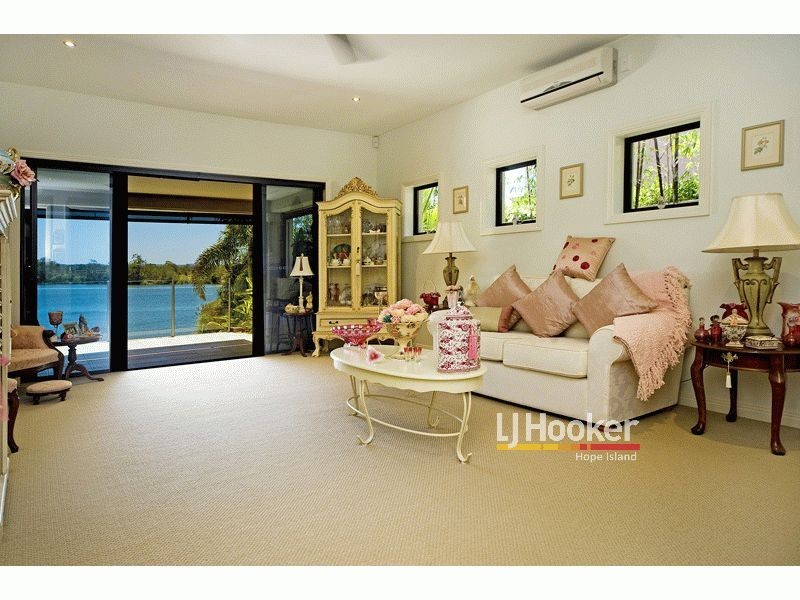 Hope Island QLD 4212
