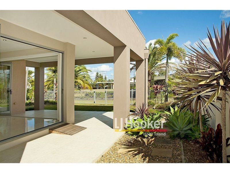 2804 Gracemere Cct E, Hope Island QLD 4212