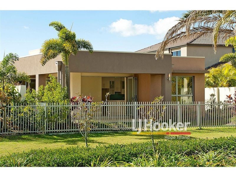 2804 Gracemere Cct E, Hope Island QLD 4212