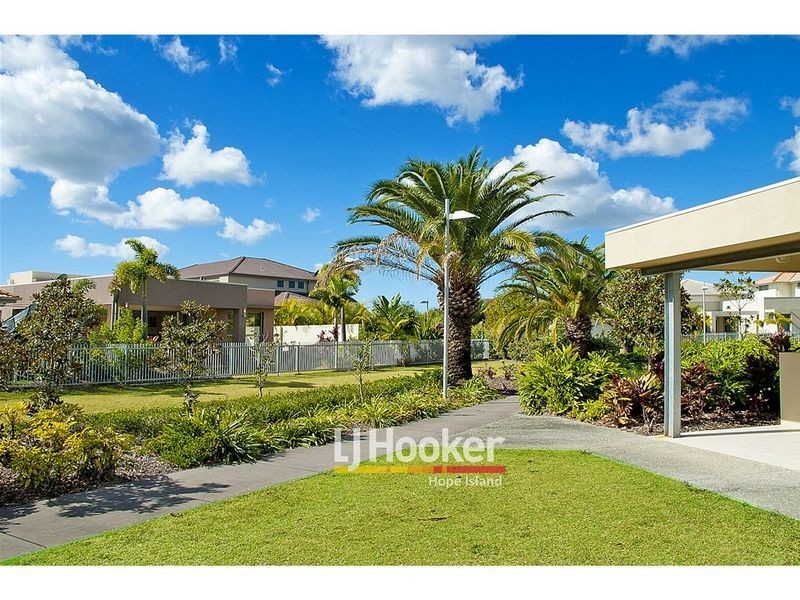 2804 Gracemere Cct E, Hope Island QLD 4212
