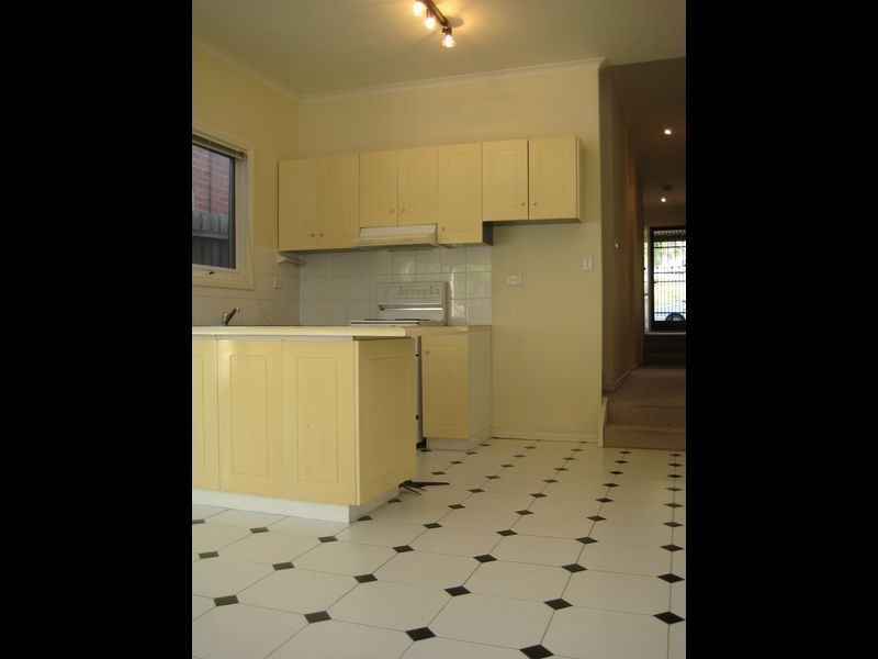 105 Eastwood Street, Kensington VIC 3031
