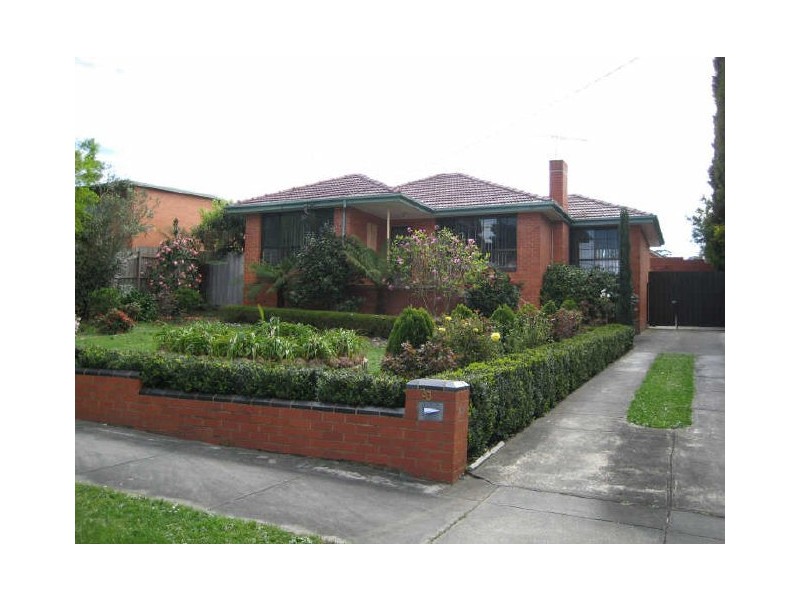 33 Yarran Grove, Bayswater VIC 3153