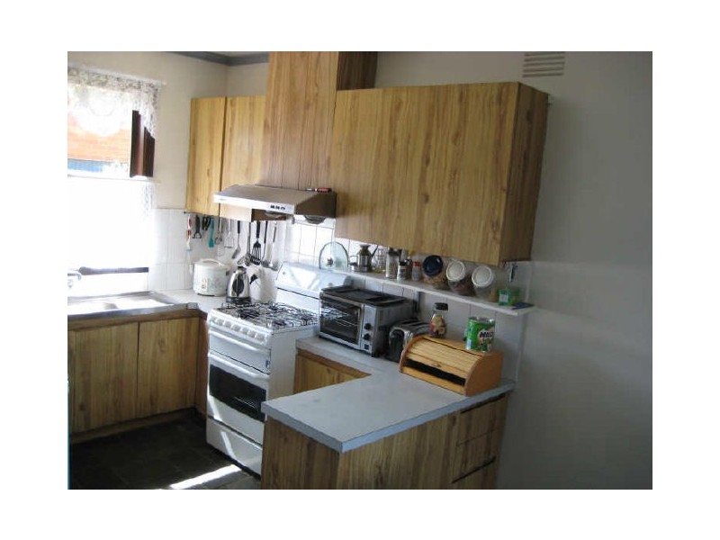 33 Yarran Grove, Bayswater VIC 3153