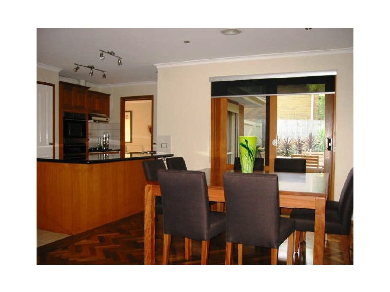 23 Peppermint Grove, Knoxfield VIC 3180