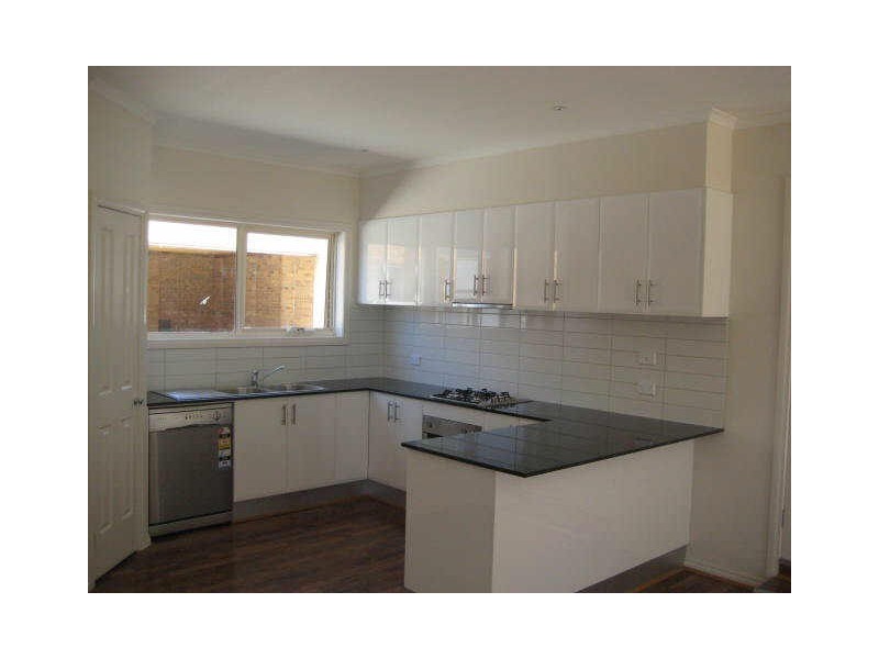 2 & 3/10 Oak Avenue, Boronia VIC 3155