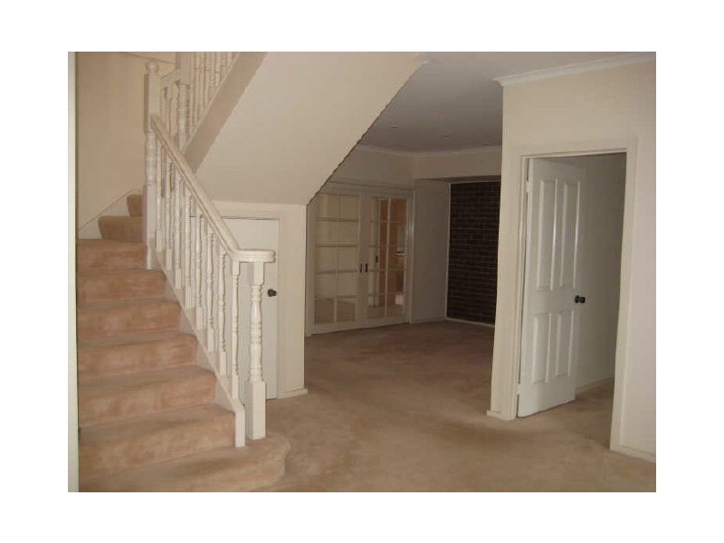 8 Lamont Court, Wantirna South VIC 3152