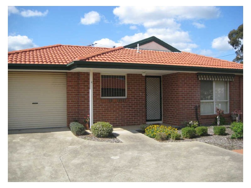 4/1401 High Street Road, Wantirna South VIC 3152