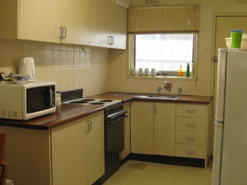 2/1 Ware Crescent, Ringwood East VIC 3135