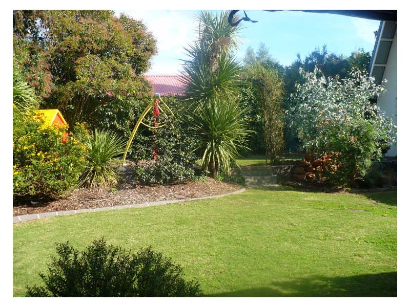 96 Farnham Road, Bayswater VIC 3153
