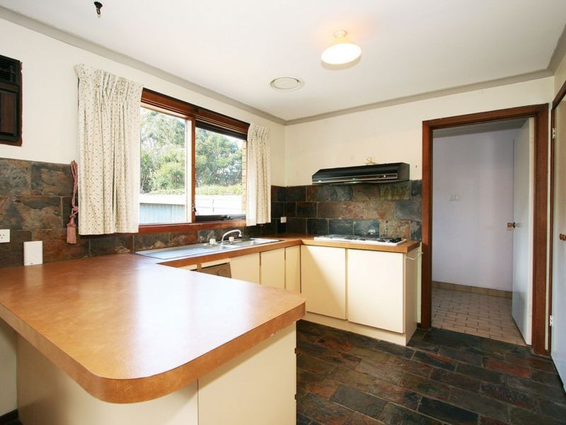 9 Mara Close, Wantirna South VIC 3152