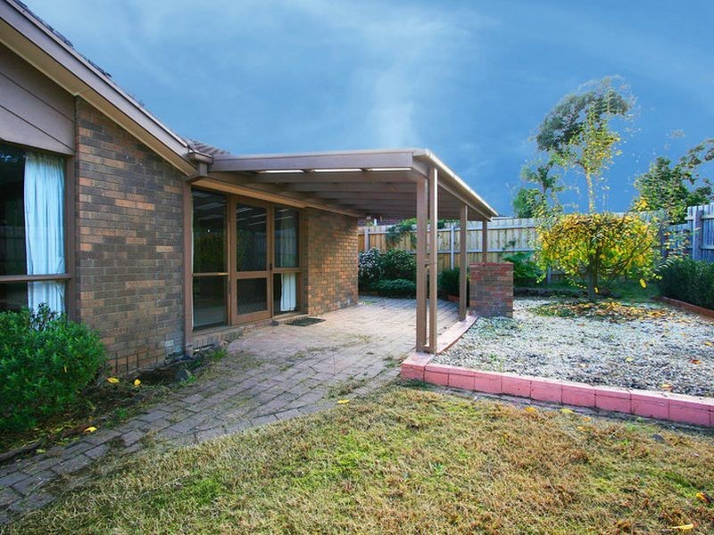 9 Mara Close, Wantirna South VIC 3152
