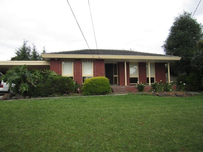 27 Kingloch Parade, Wantirna VIC 3152