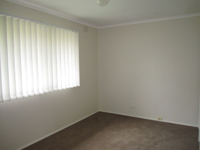 27 Kingloch Parade, Wantirna VIC 3152