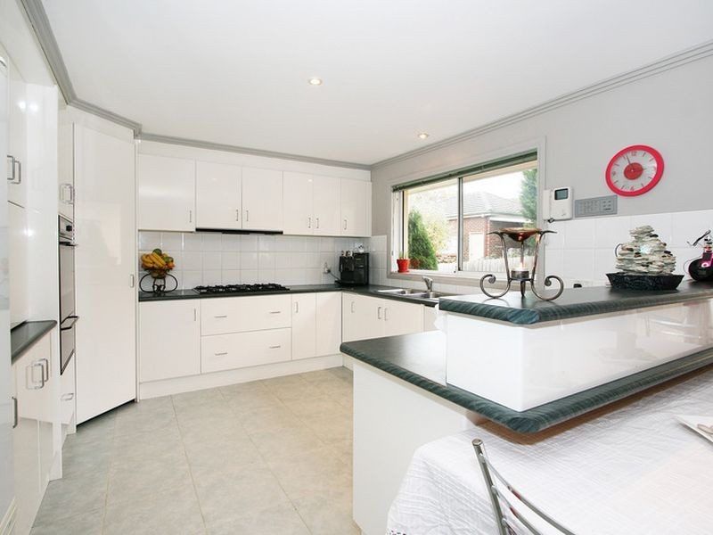 107 Pitfield Crescent, Rowville VIC 3178