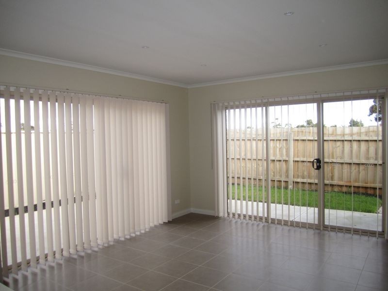 1-24/3 Austin Place, Melton South VIC 3338