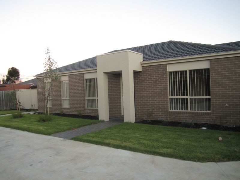 1-24/3 Austin Place, Melton South VIC 3338