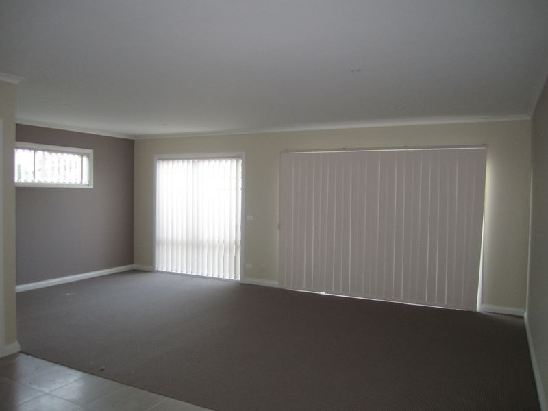 5/3 Austin Place, Melton South VIC 3338