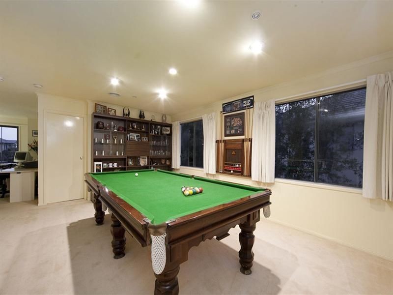 16 Sandlewood Lane, Point Cook VIC 3030